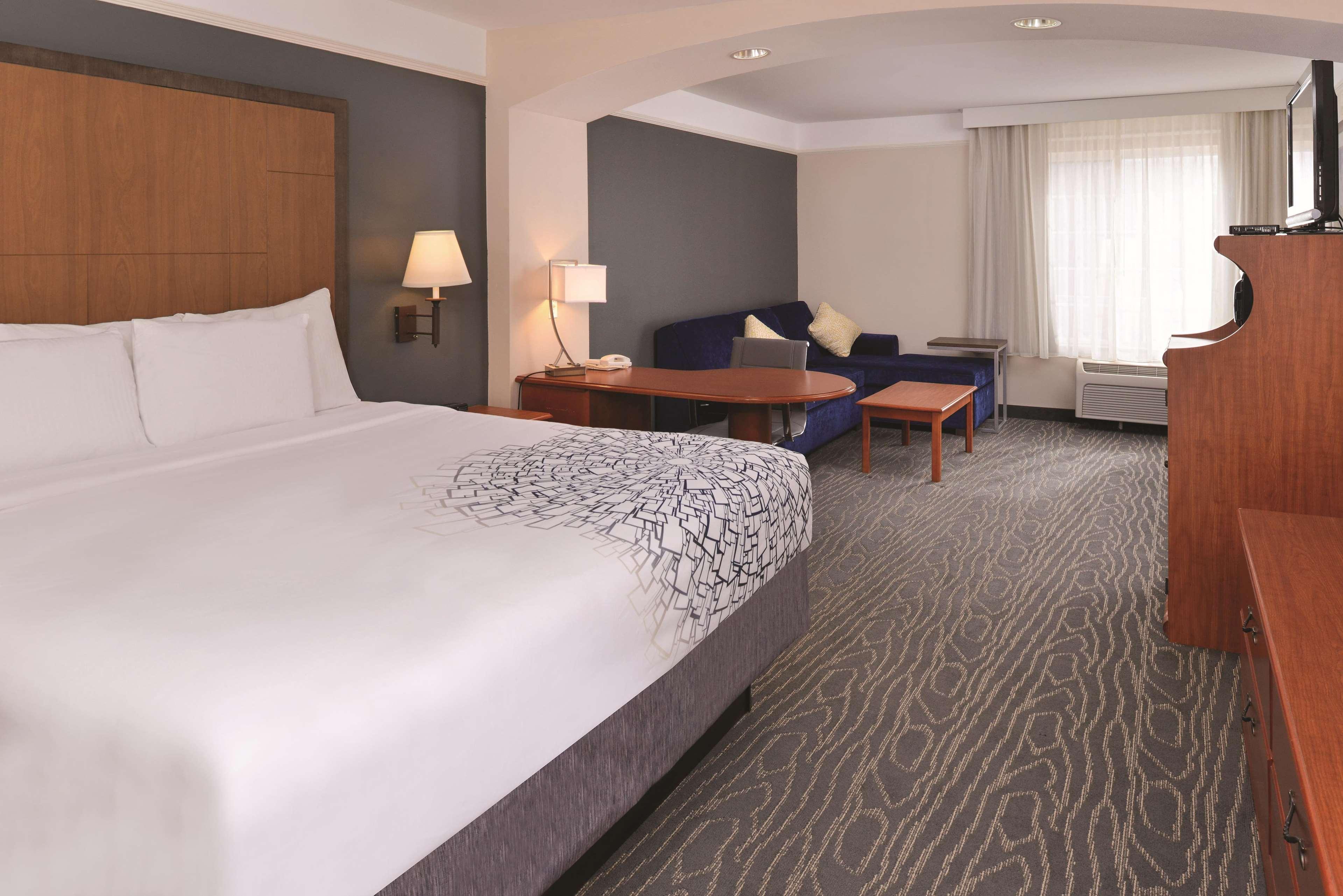 La Quinta By Wyndham Hotel