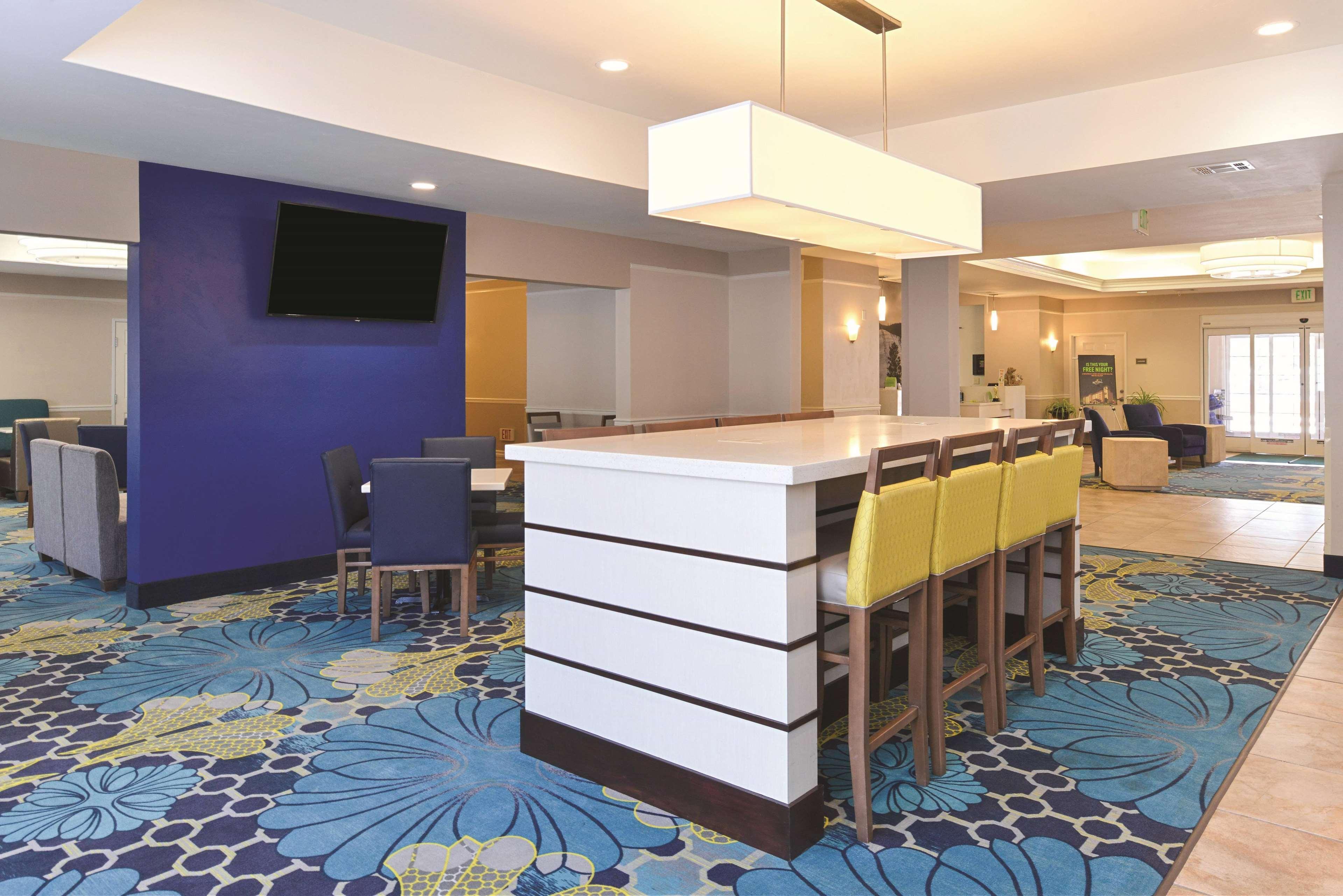 La Quinta By Wyndham Hotel