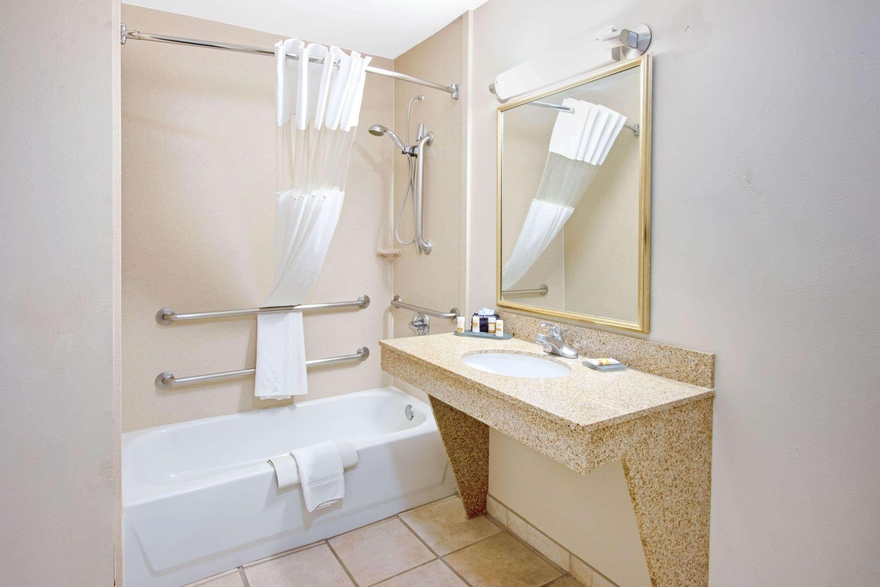 La Quinta By Wyndham Hotel