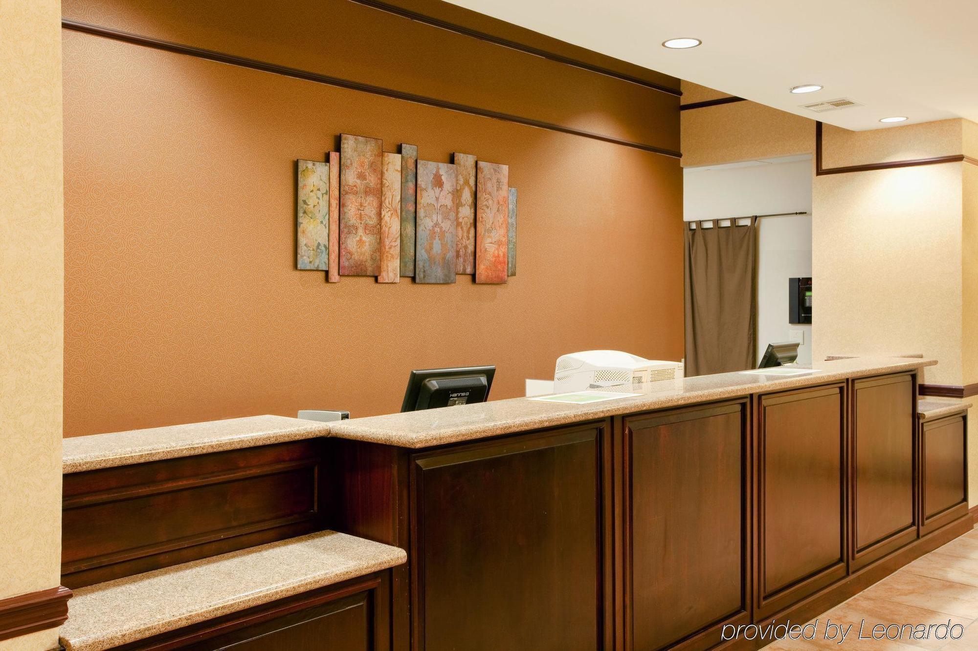 La Quinta By Wyndham Hotel